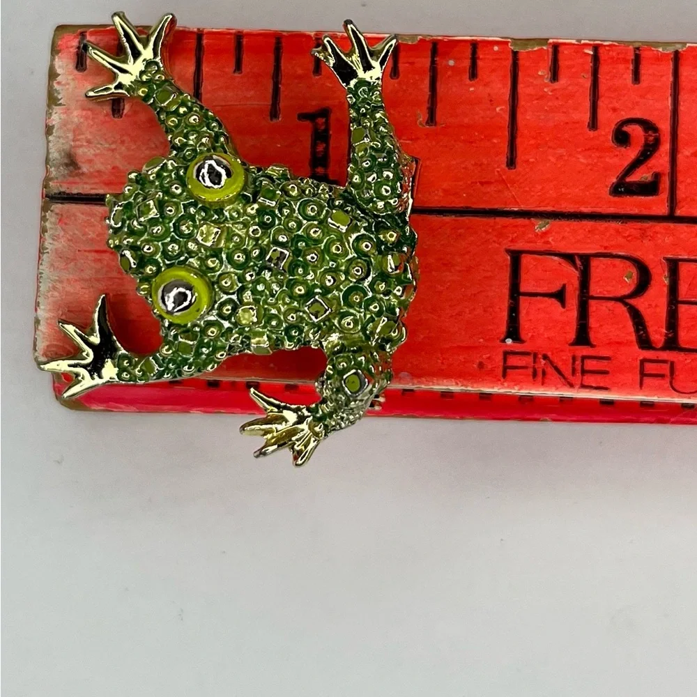 GERRY'S Green Bumpy‎ Texture Fat Frog Shiny Gold Tone Brooch Pin Vintage